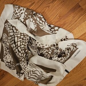 Elegant & Chic Vintage Rare Tan & Creme Silk Authentic Valentino Scarf